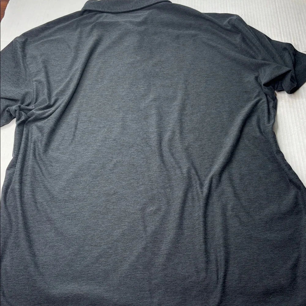 Vuori Strato tech short sleeve performance golf polo shirt, size medium - Picture 6 of 6